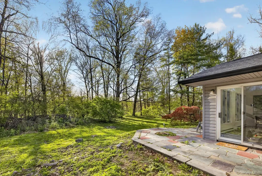 8 Jonathan Lane Poughkeepsie NY 12603