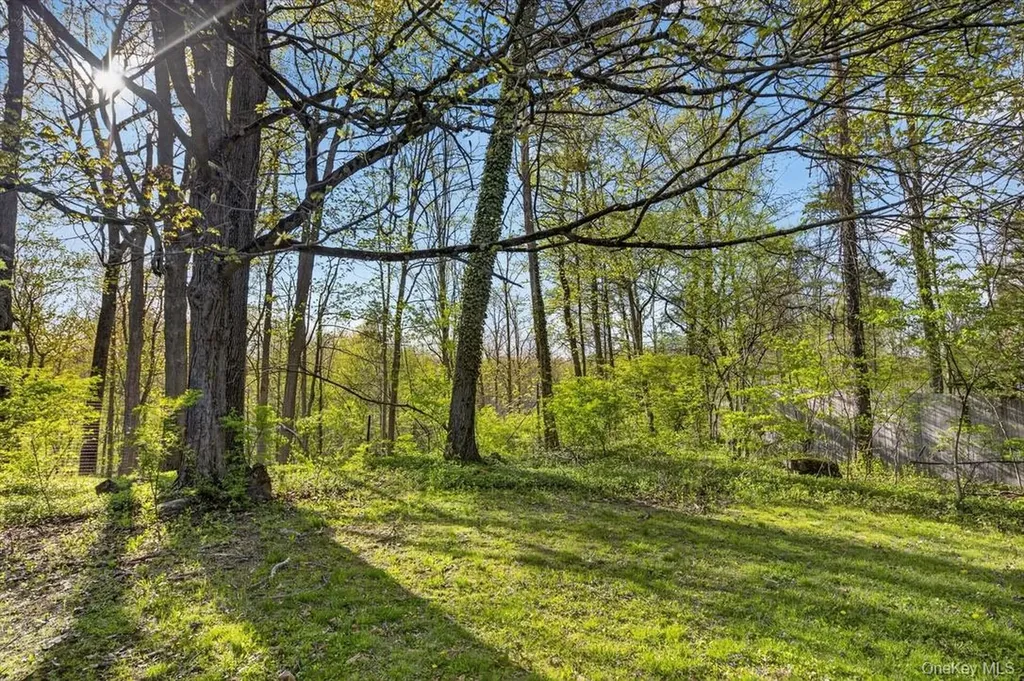 8 Jonathan Lane Poughkeepsie NY 12603