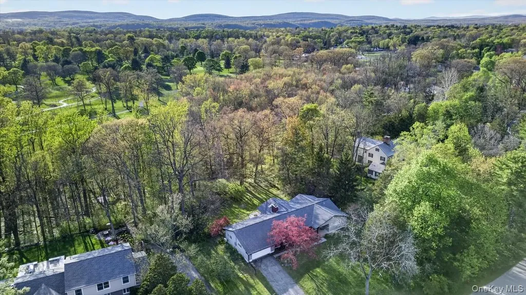8 Jonathan Lane Poughkeepsie NY 12603