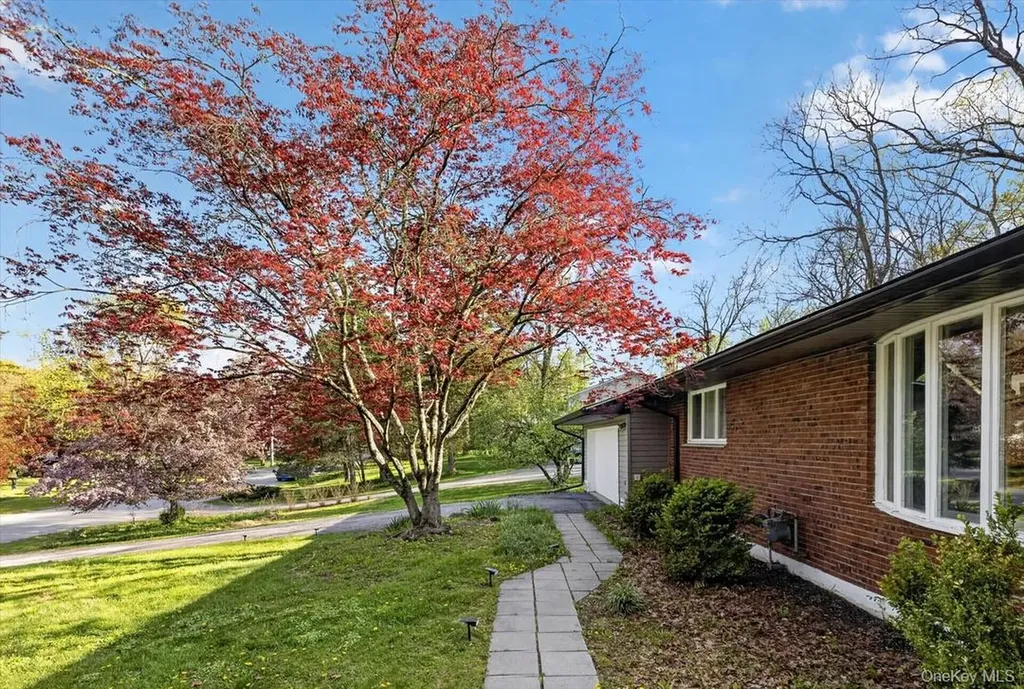 8 Jonathan Lane Poughkeepsie NY 12603