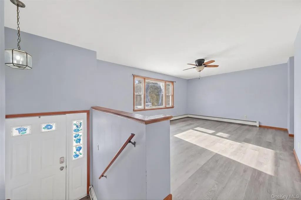 16 Darlene Drive Poughkeepsie NY 12601