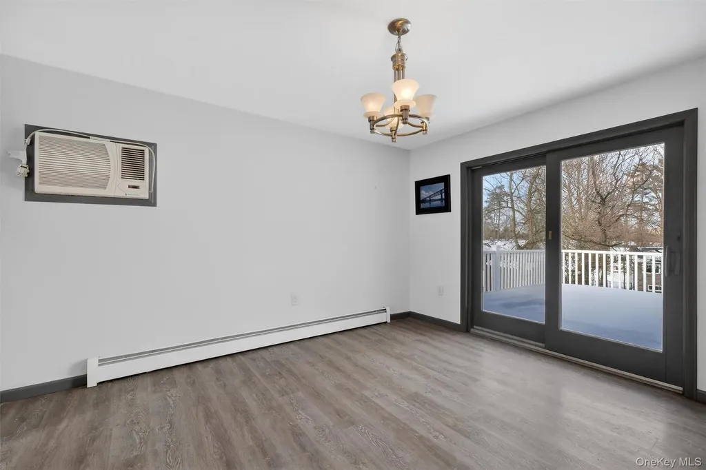 16 Darlene Drive Poughkeepsie NY 12601
