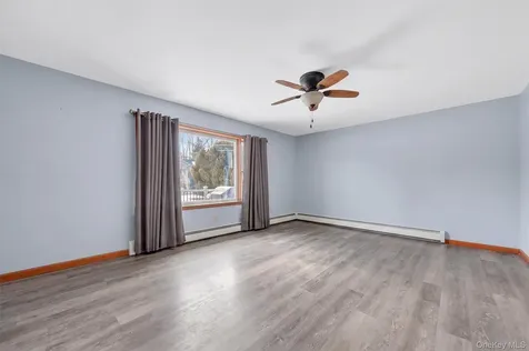16 Darlene Drive Poughkeepsie NY 12601