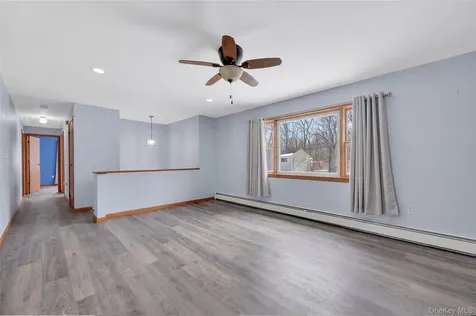 16 Darlene Drive Poughkeepsie NY 12601