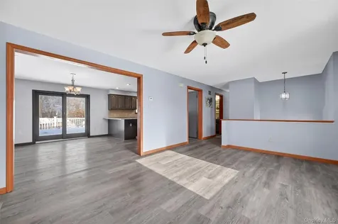 16 Darlene Drive Poughkeepsie NY 12601
