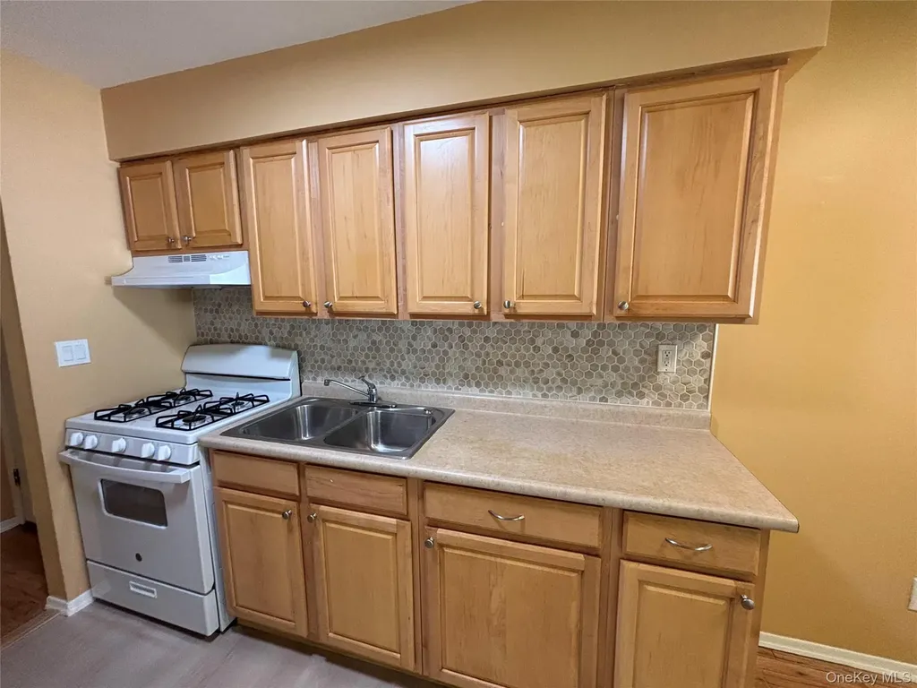 1 Colonial Road Beacon NY 12508