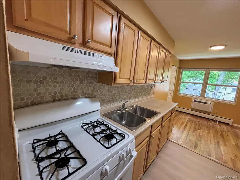 1 Colonial Road Beacon NY 12508