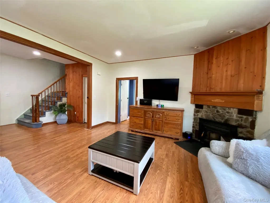 10 Willard Place Monroe NY 10950