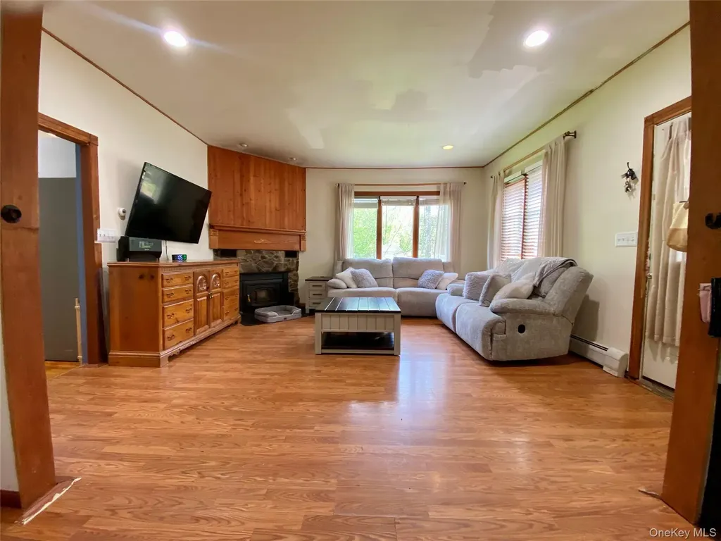 10 Willard Place Monroe NY 10950