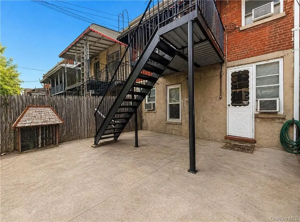2544 Hubbard Street Brooklyn NY 11235