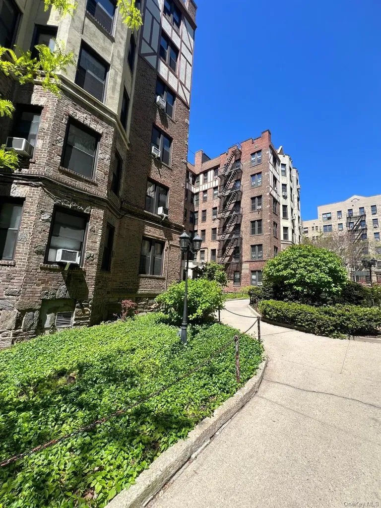 754 Brady Avenue Bronx NY 10462