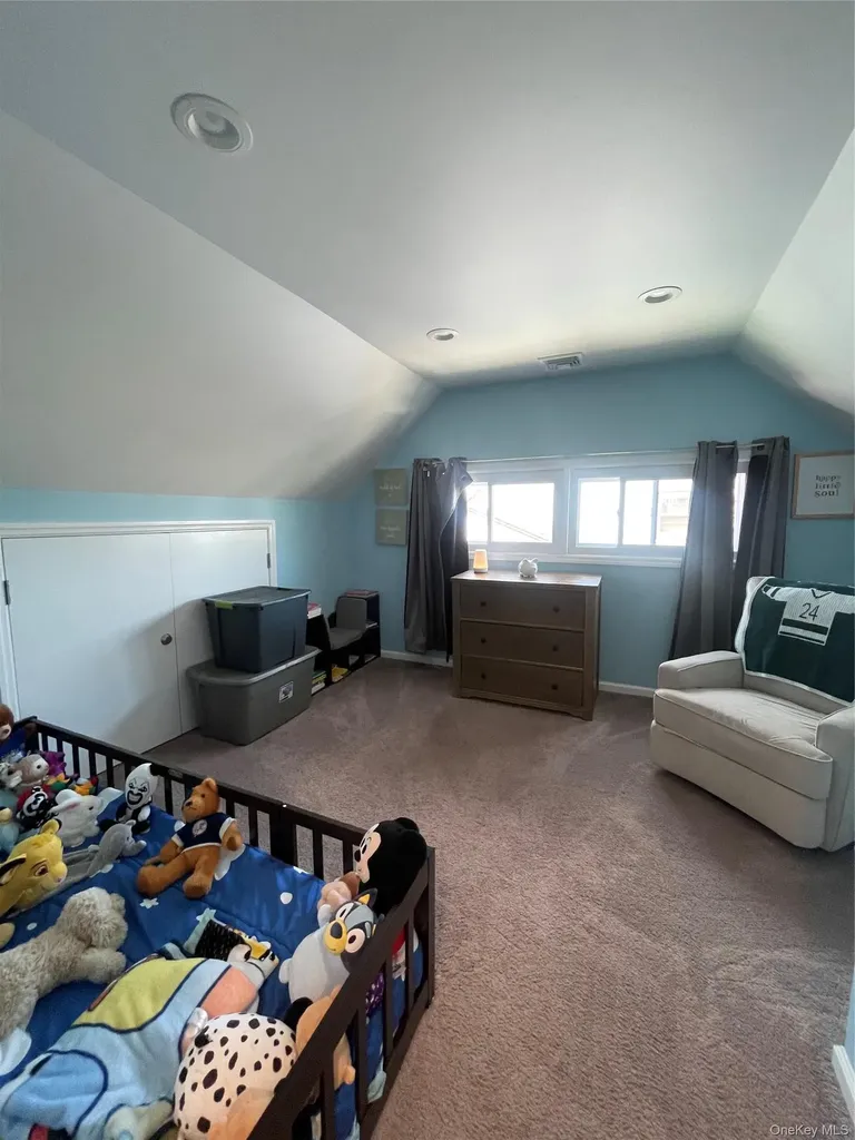 11 Skylark Lane Levittown NY 11756