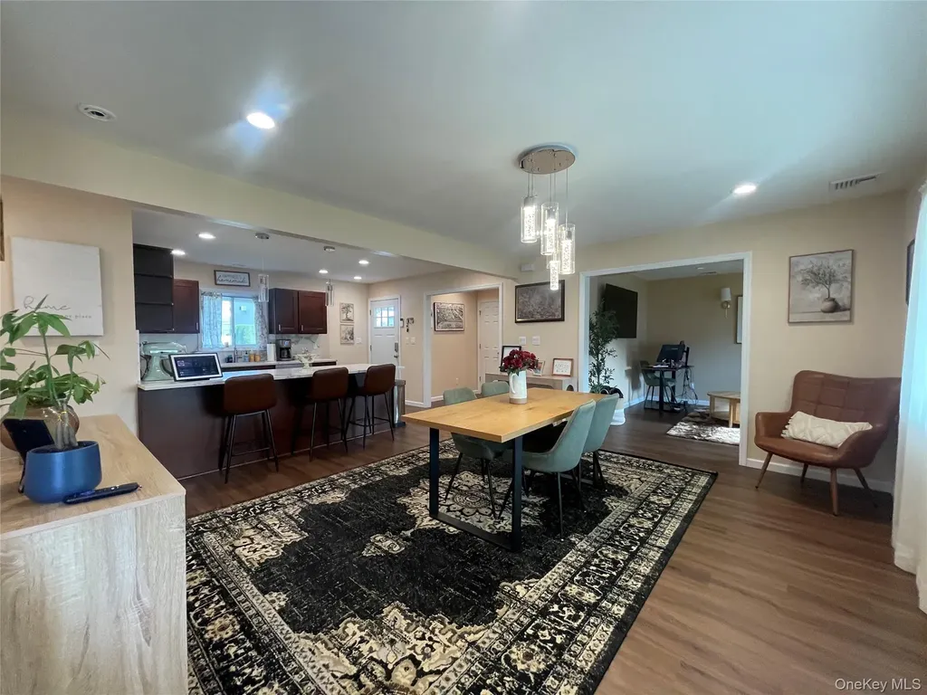 11 Skylark Lane Levittown NY 11756