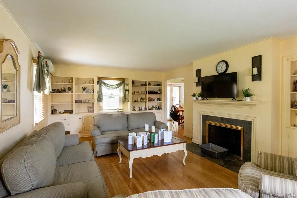 90 Sunset Road Bay Shore NY 11706