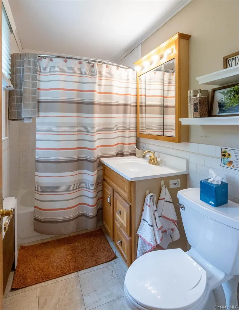 90 Sunset Road Bay Shore NY 11706