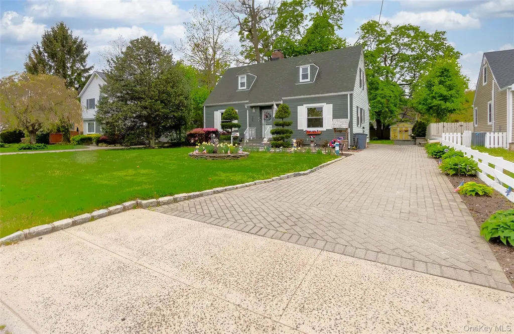 90 Sunset Road Bay Shore NY 11706