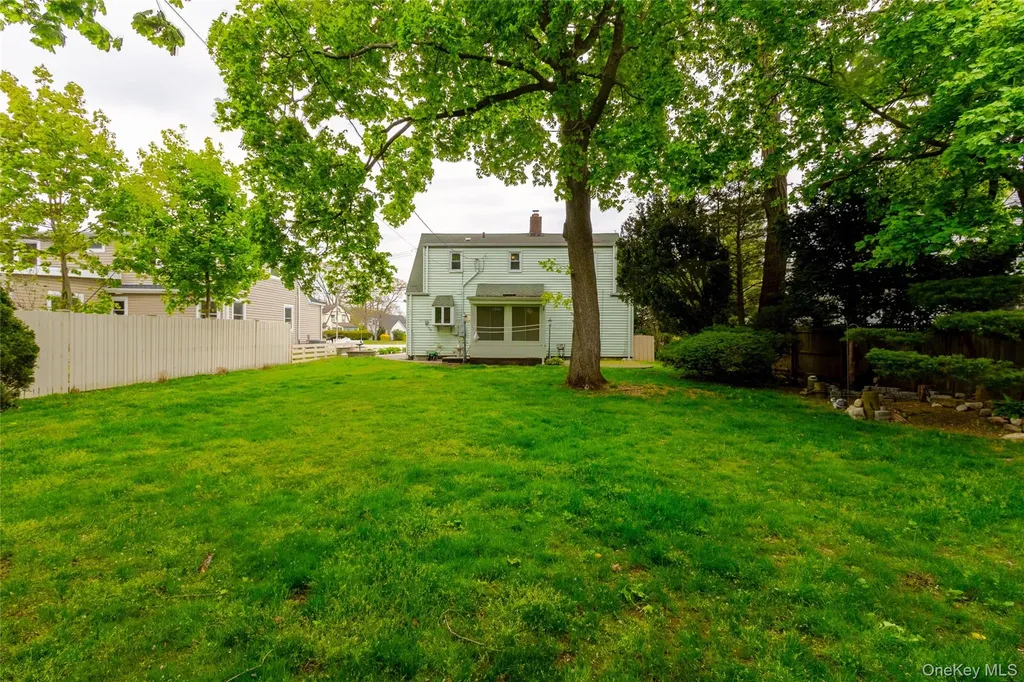 90 Sunset Road Bay Shore NY 11706