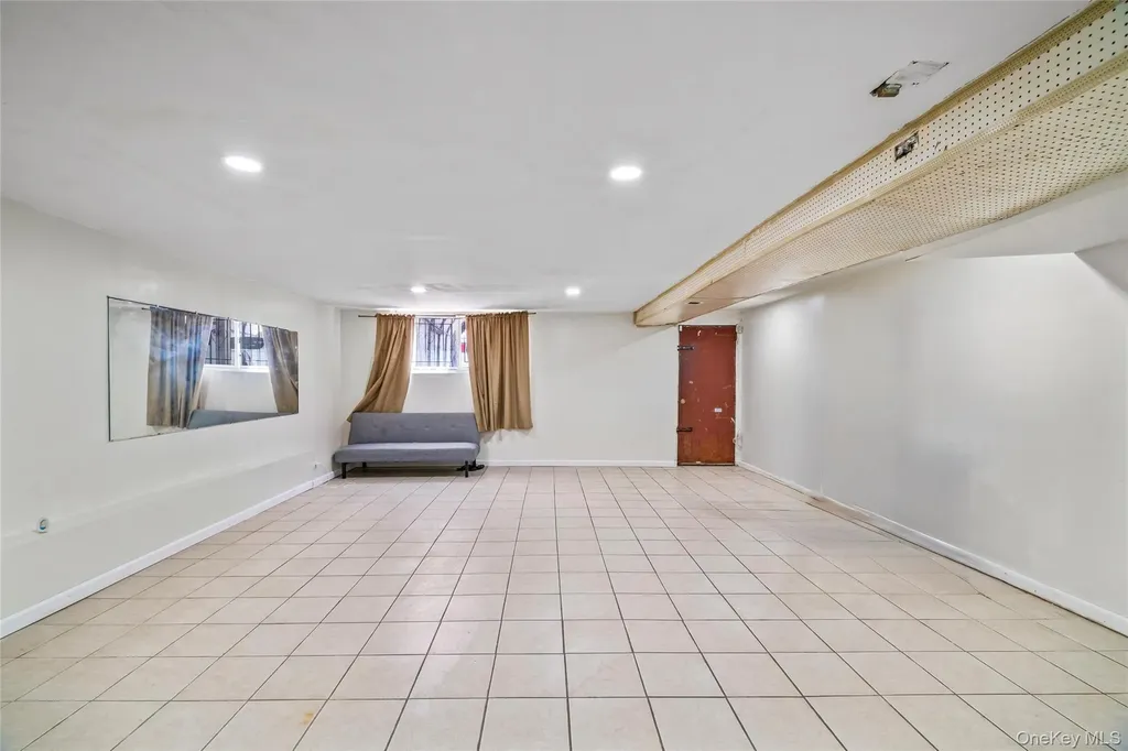 10516 Flatlands 4th Street Brooklyn NY 11236