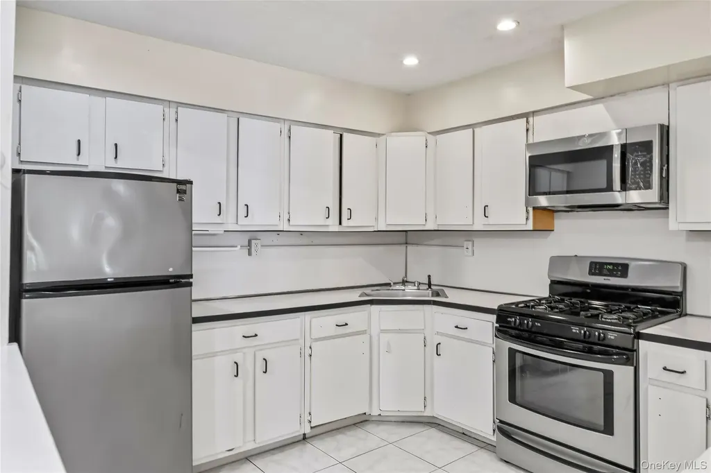 10516 Flatlands 4th Street Brooklyn NY 11236