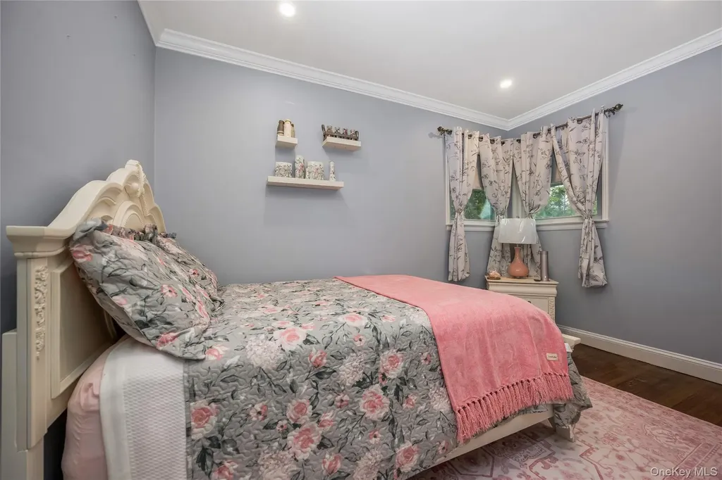 41 Burlington Avenue Deer Park NY 11729