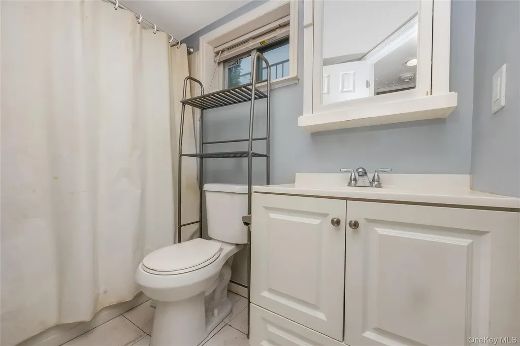 41 Burlington Avenue Deer Park NY 11729