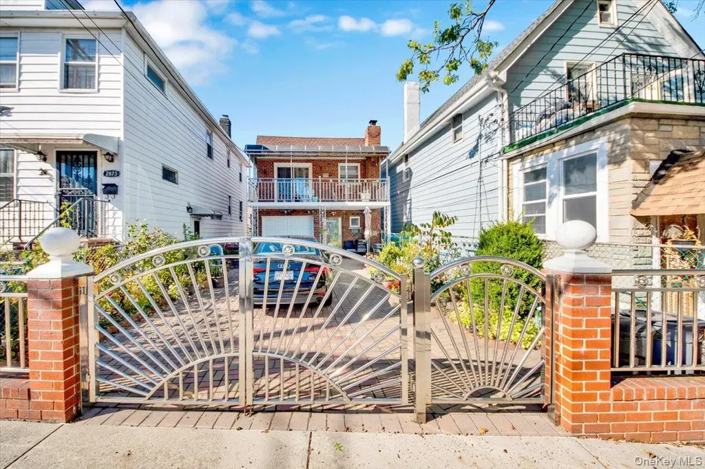 2877 Waterbury Avenue Bronx NY 10461