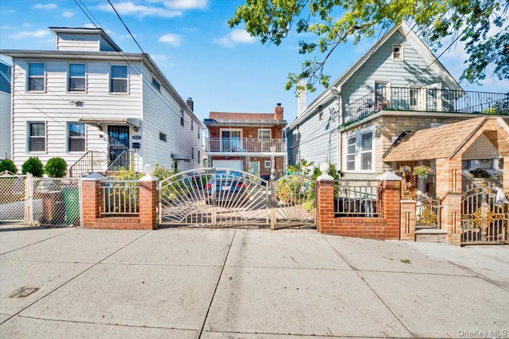 2877 Waterbury Avenue Bronx NY 10461