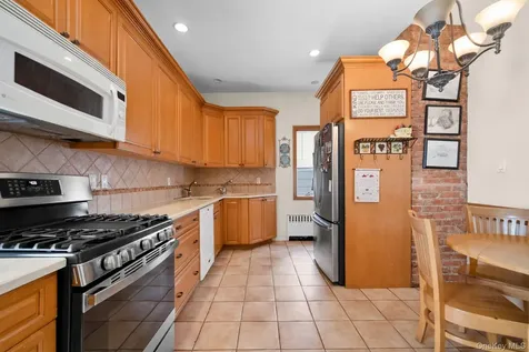 8514 123rd Street Kew Gardens NY 11415