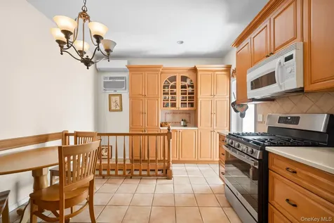 8514 123rd Street Kew Gardens NY 11415