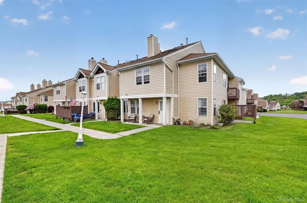 2722 Whispering Hills Chester NY 10918