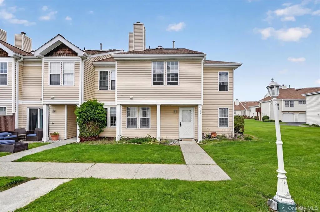 2722 Whispering Hills Chester NY 10918