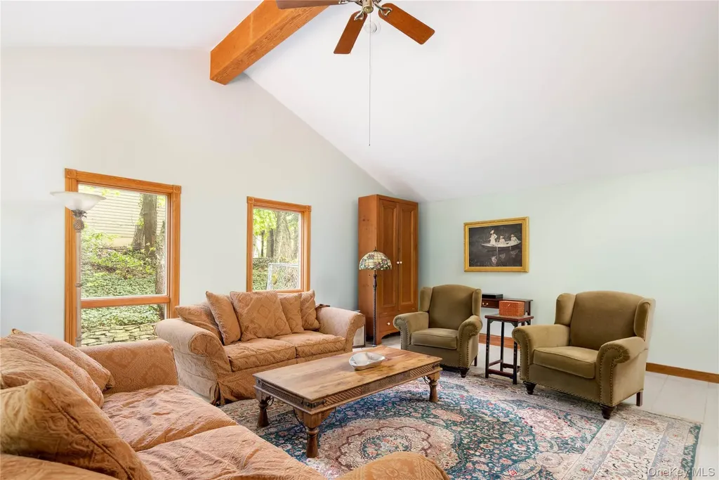 17 Highridge Drive Huntington NY 11743