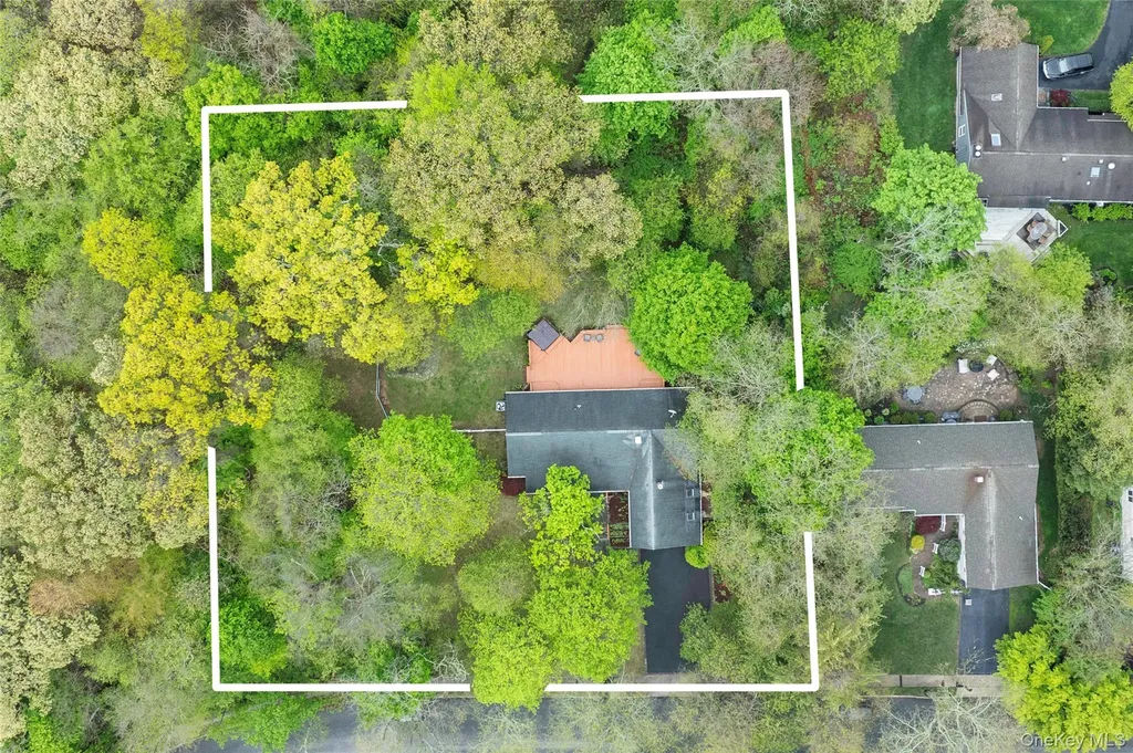 17 Highridge Drive Huntington NY 11743