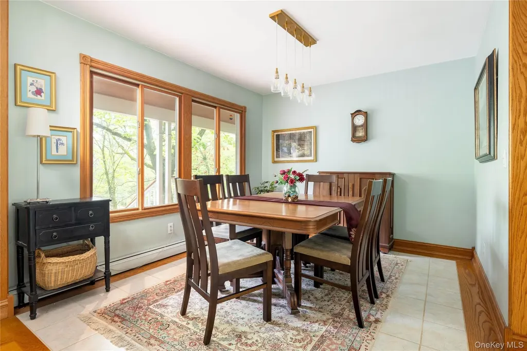 17 Highridge Drive Huntington NY 11743