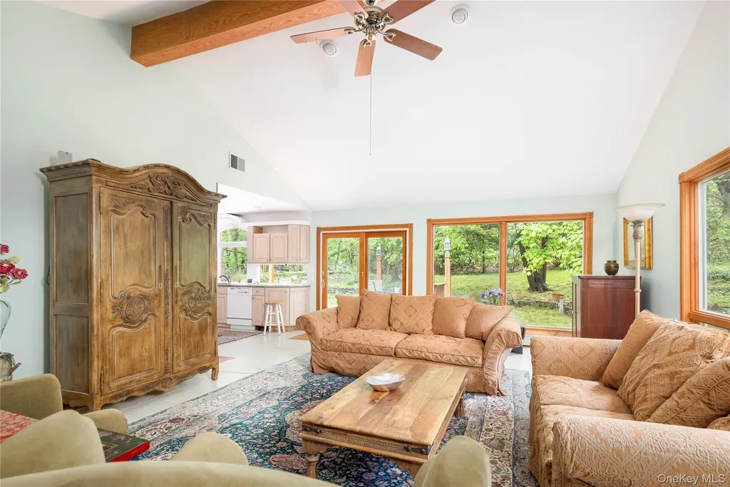 17 Highridge Drive Huntington NY 11743
