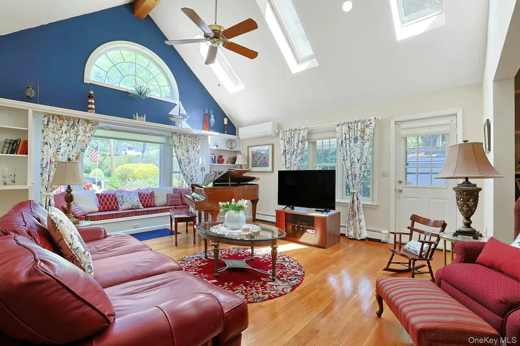 10 E Linwood Street Valhalla NY 10595