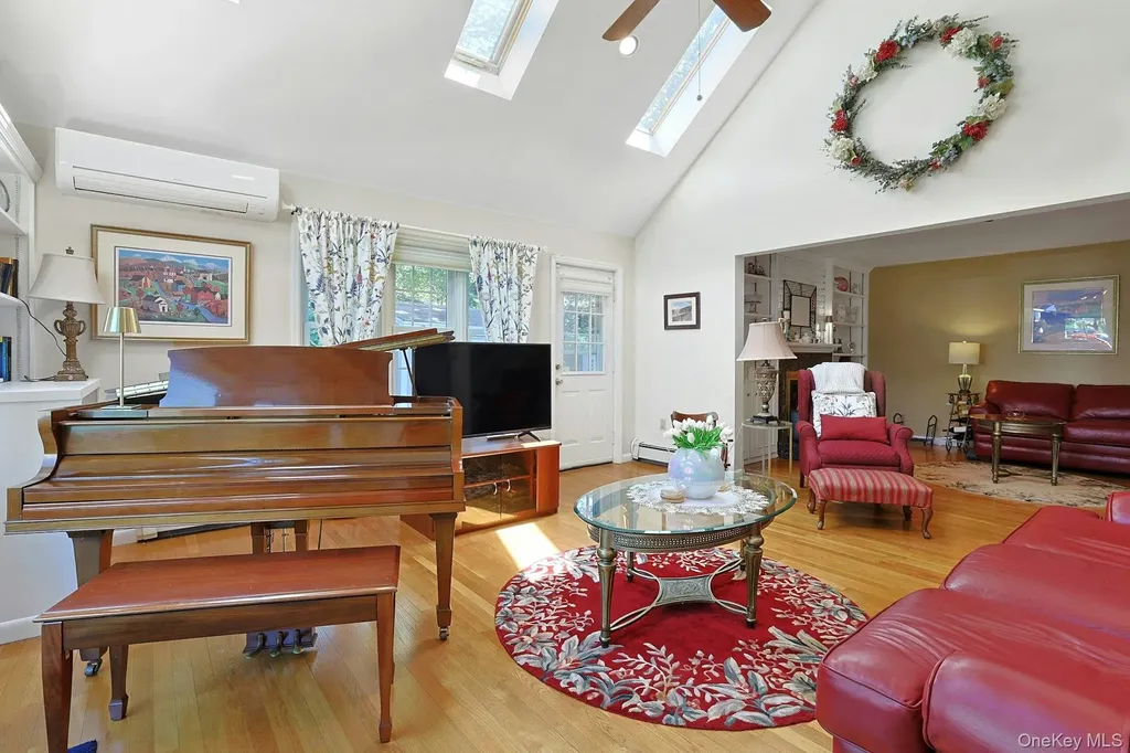 10 E Linwood Street Valhalla NY 10595