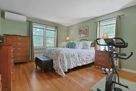 10 E Linwood Street Valhalla NY 10595