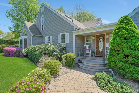 10 E Linwood Street Valhalla NY 10595