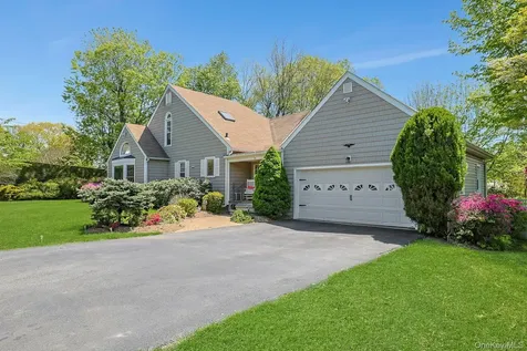 10 E Linwood Street Valhalla NY 10595