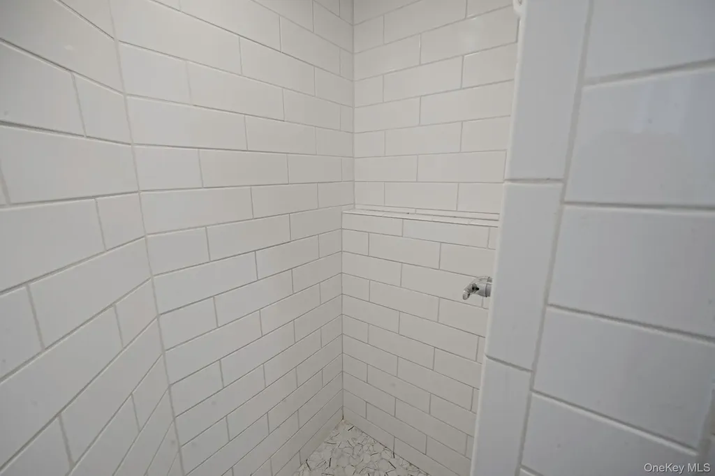 10 Charter Road Selden NY 11784