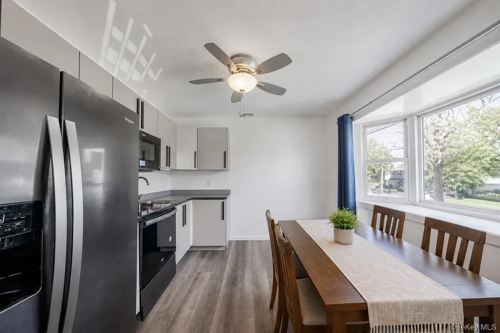 10 Charter Road Selden NY 11784