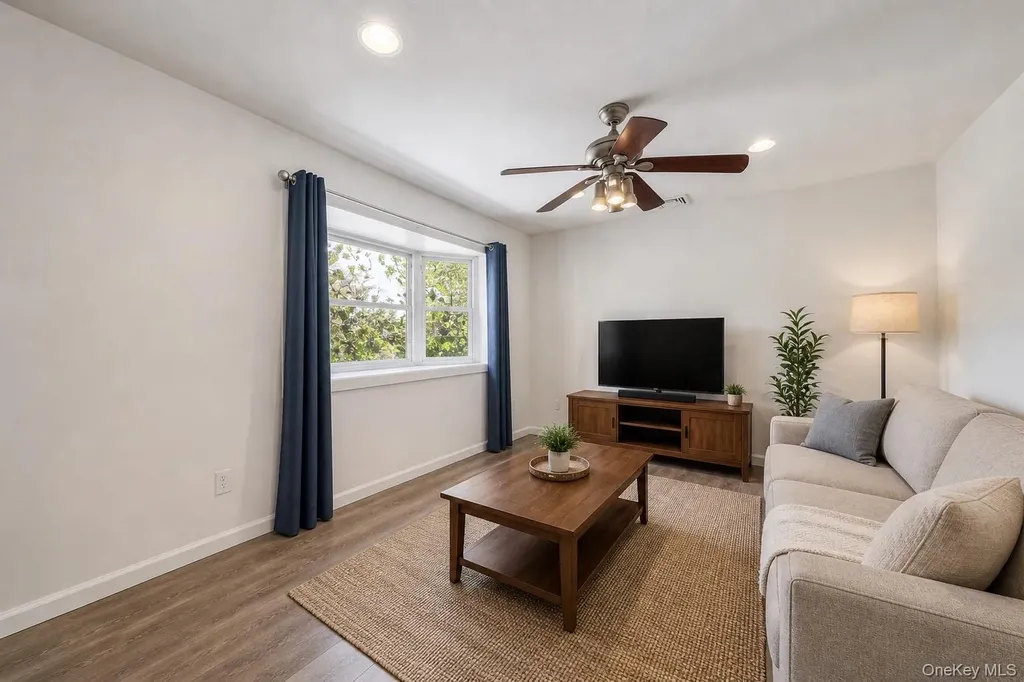 10 Charter Road Selden NY 11784