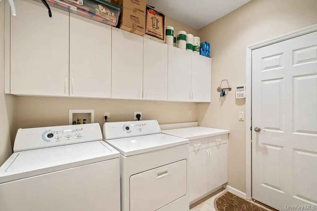 11 Bayview Drive Plainview NY 11803