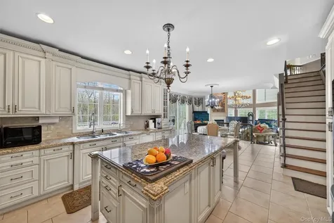 23 Greenwich Avenue Woodbury NY 10917
