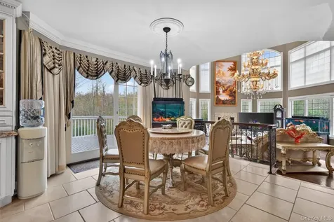 23 Greenwich Avenue Woodbury NY 10917