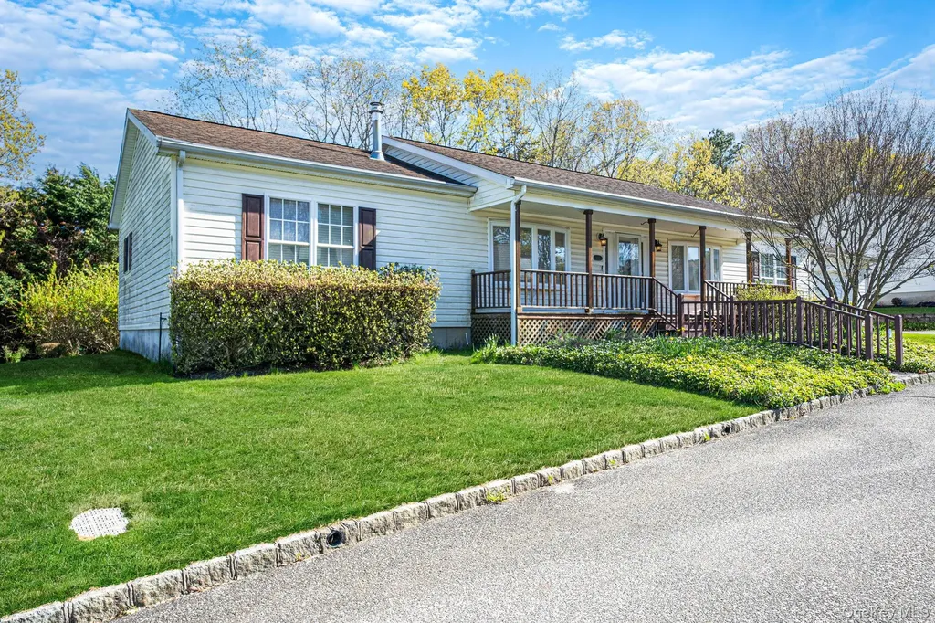 1407 Middle Road Calverton NY 11933