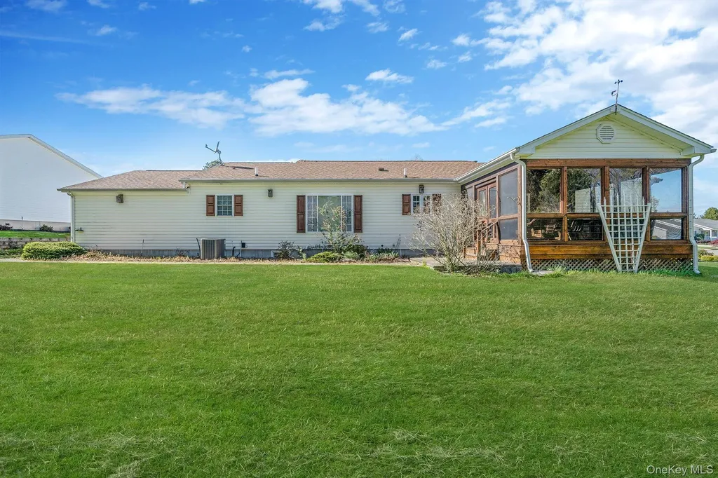 1407 Middle Road Calverton NY 11933