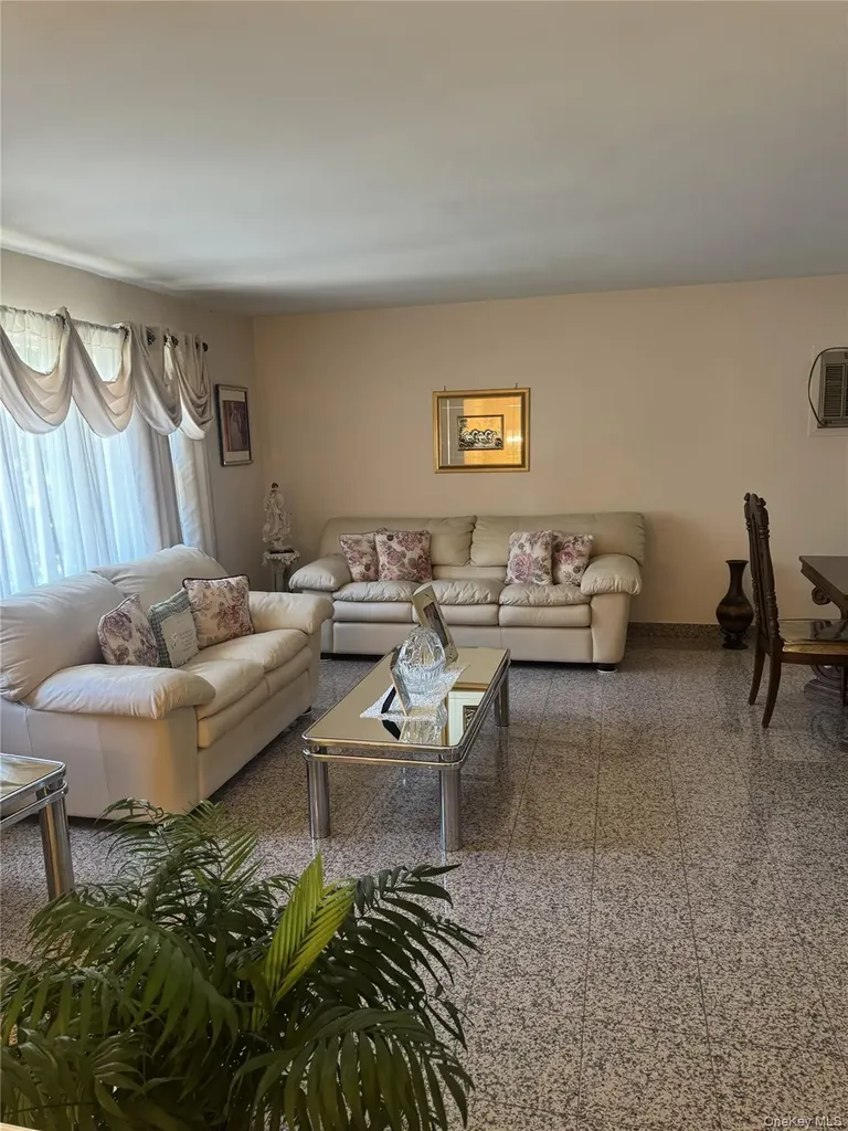 30 Malverne Avenue Malverne NY 11565