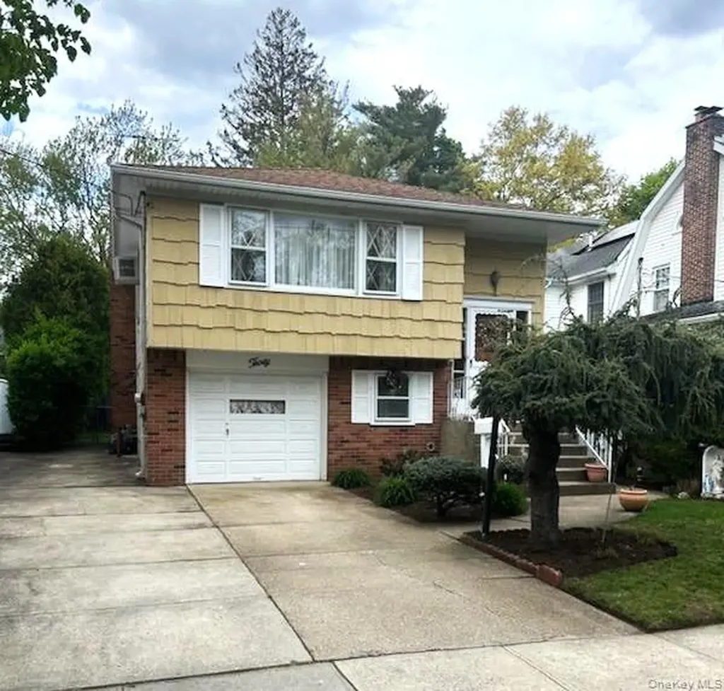 30 Malverne Avenue Malverne NY 11565